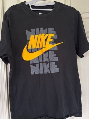 Nike Men's Black Short Sleeve T-Shirt Medium 100% Cotton